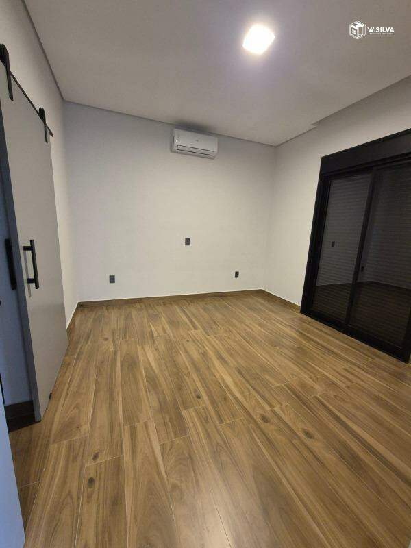 Casa em Condomínio à venda no Condomínio Residencial Dona Maria Candida: