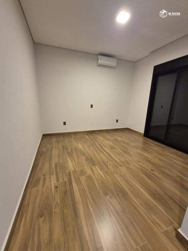 Casa em Condomínio à venda no Condomínio Residencial Dona Maria Candida: