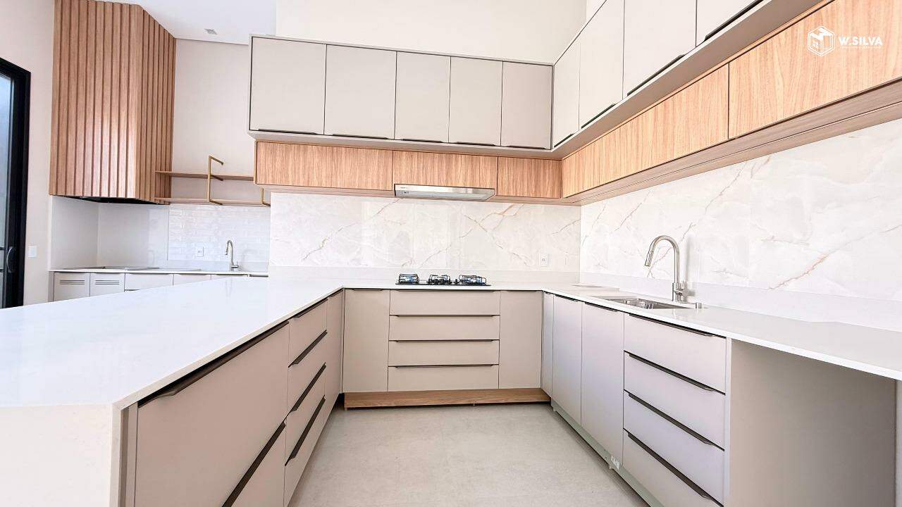 Casa em Condomínio à venda no Jardim Laguna:
