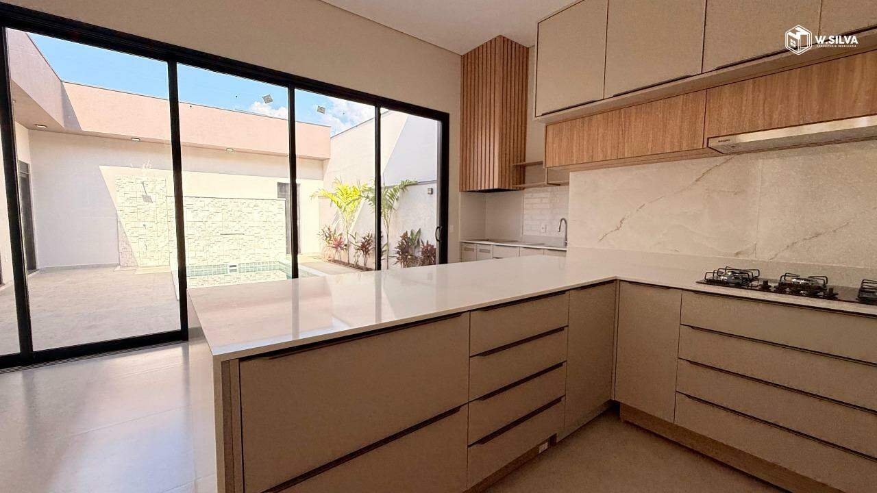 Casa em Condomínio à venda no Jardim Laguna: