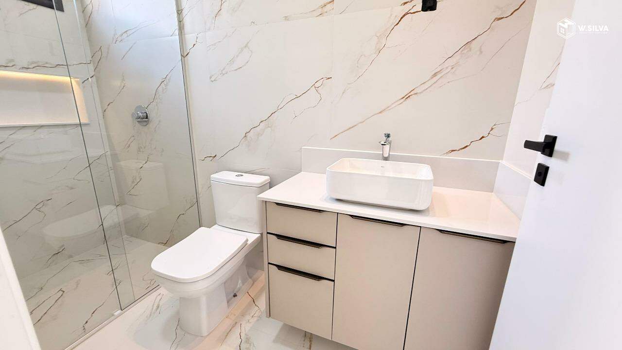 Casa em Condomínio à venda no Jardim Laguna: