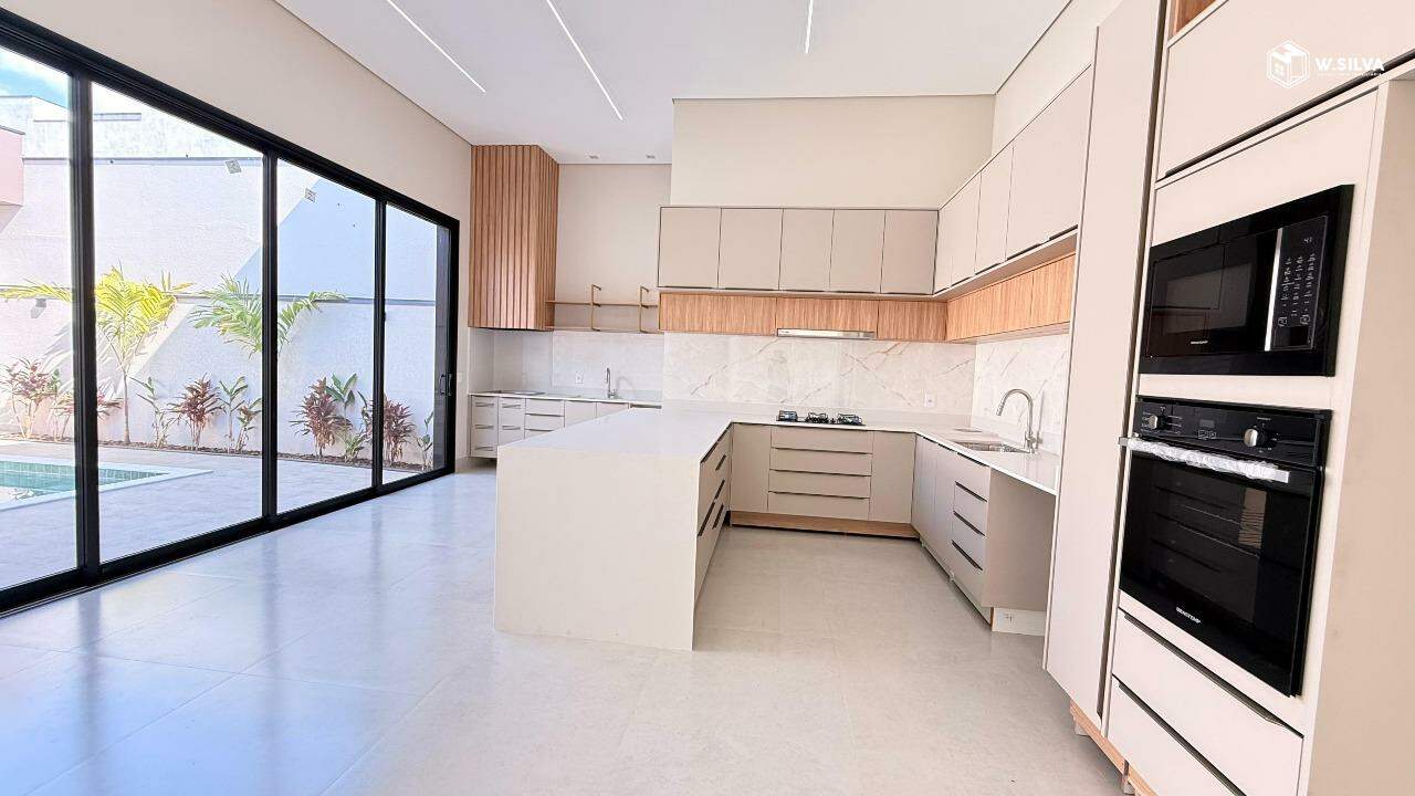 Casa em Condomínio à venda no Jardim Laguna: