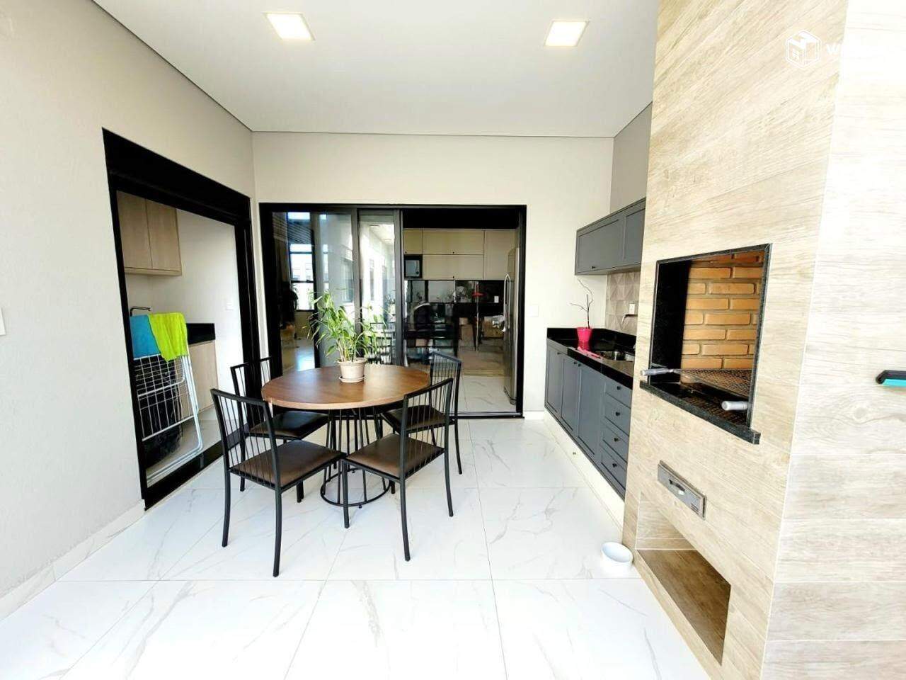 Casa em Condomínio à venda no Condomínio Park Gran Reserve: