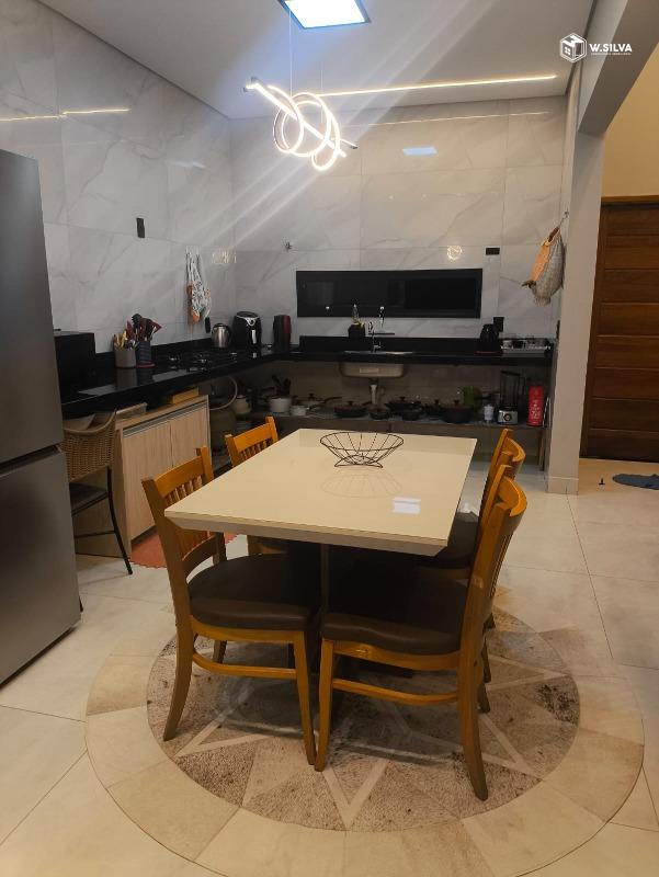 Casa à venda no Jardim Bom Sucesso: