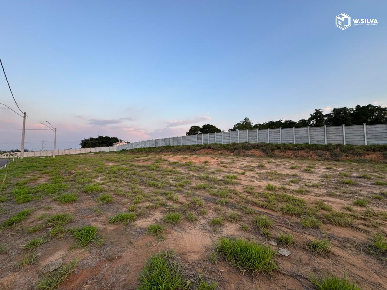Terreno em condomínio à venda no Condomínio Reserva Bothanica:
