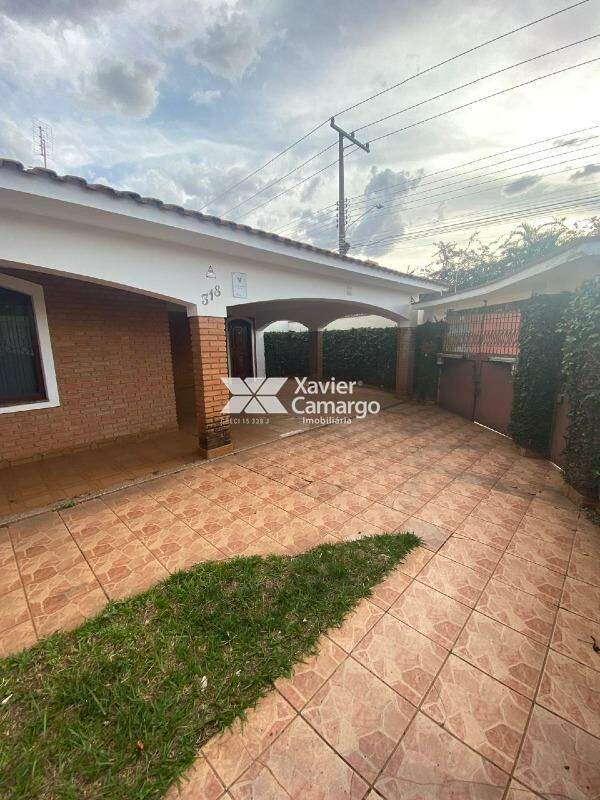 Casa à venda no Jardim América: Garagem