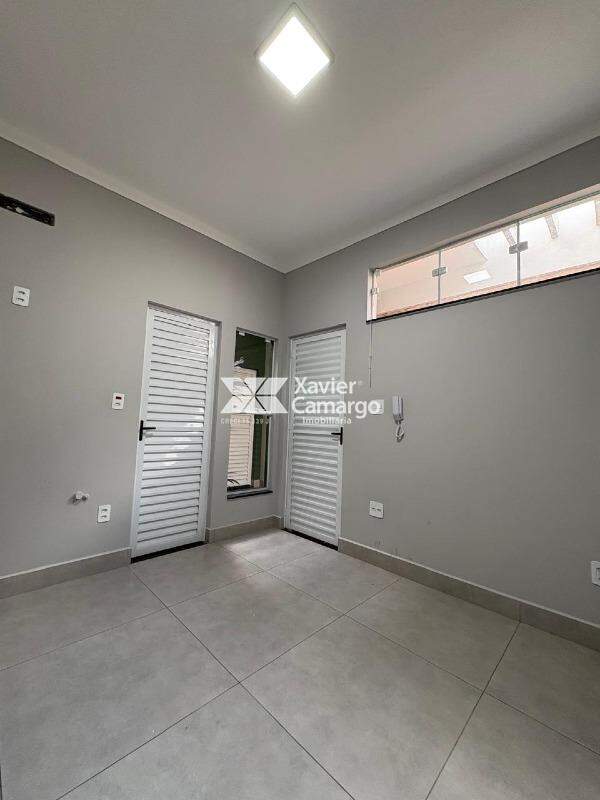Sala/Conjunto Comercial para aluguel no Jardim Donângela: Sala-Vista III