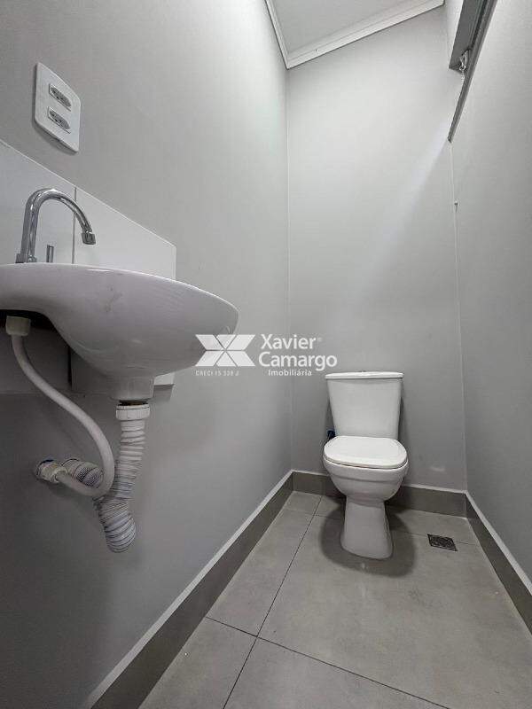 Sala/Conjunto Comercial para aluguel no Jardim Donângela: Banheiro 
