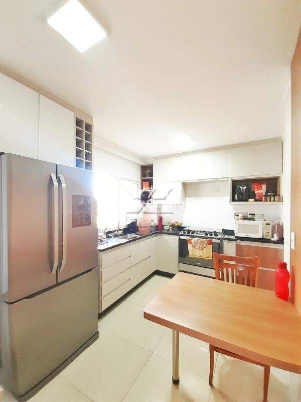 Apartamento à venda no Cidade Jardim: Cozinha