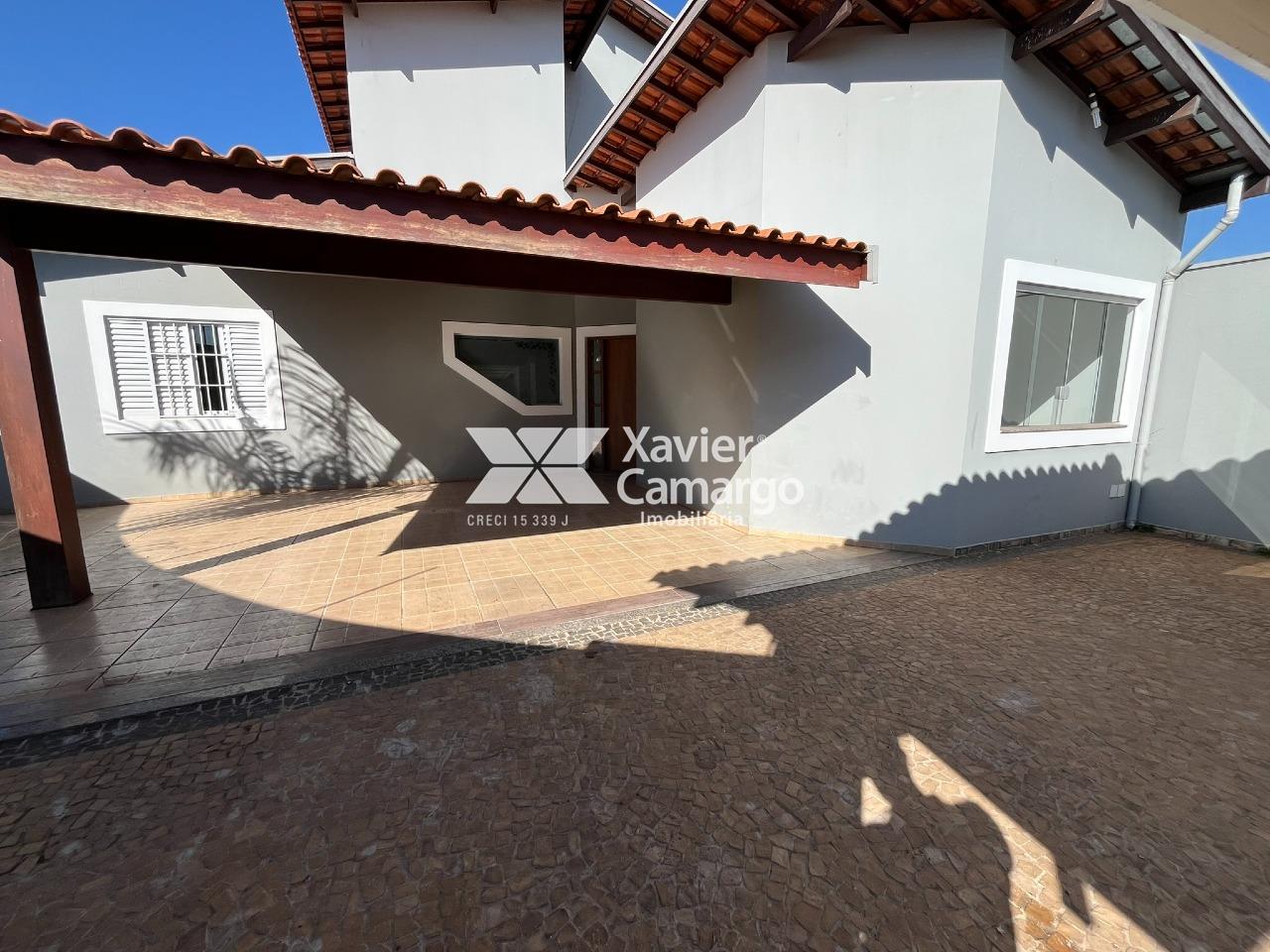 Casa para aluguel no Jardim América: Garagem