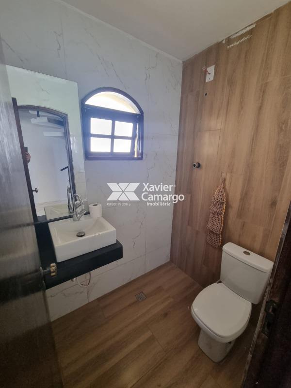 Casa para aluguel no Parque Mãe Preta: Lavabo