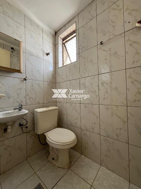 Apartamento para aluguel no Centro: Banheiro área de serviço