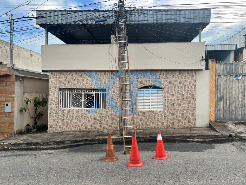 Casa à venda no AFONSO PENA: CASA 1