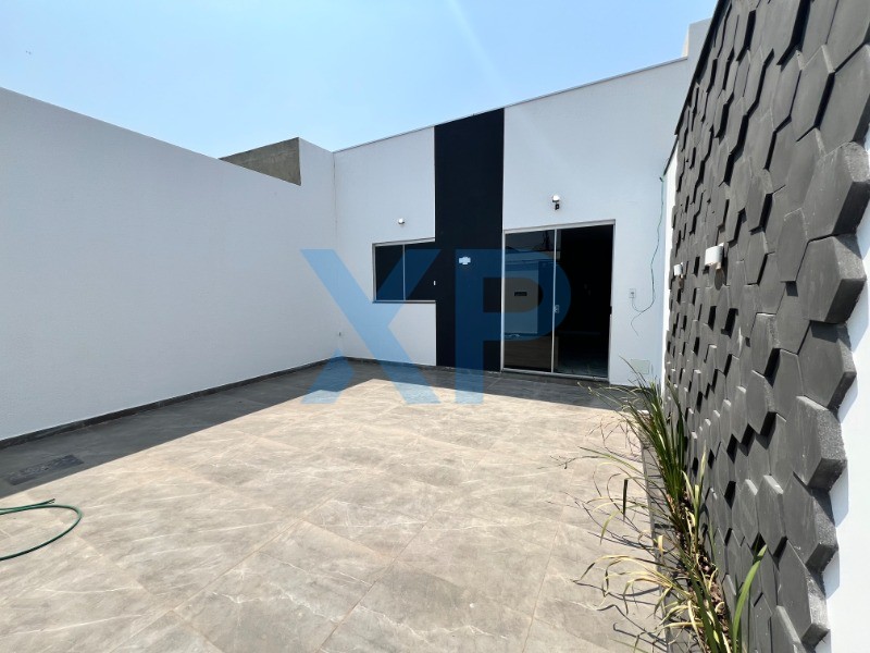 Casa à venda no INTERLAGOS: FACHADA INTERNA