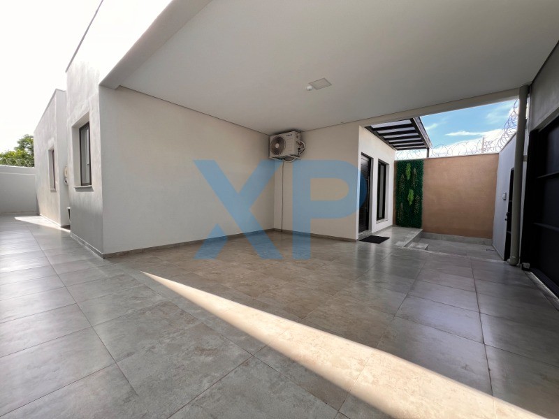 Casa à venda no RESIDENCIAL DOUTOR WALCHIR RESENDE COSTA: FACHADA INTERNA