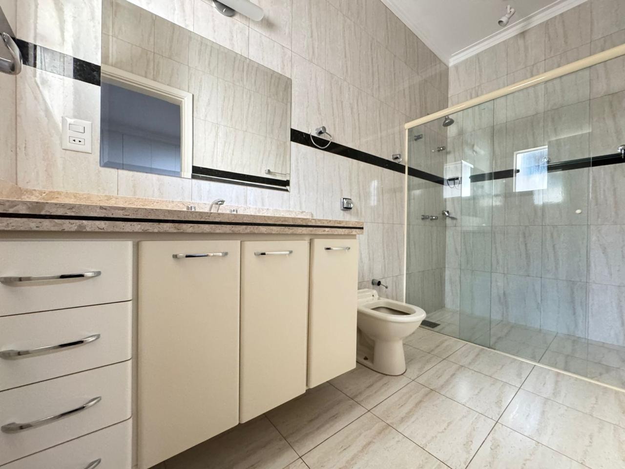 Casa para aluguel no Aeroporto: 