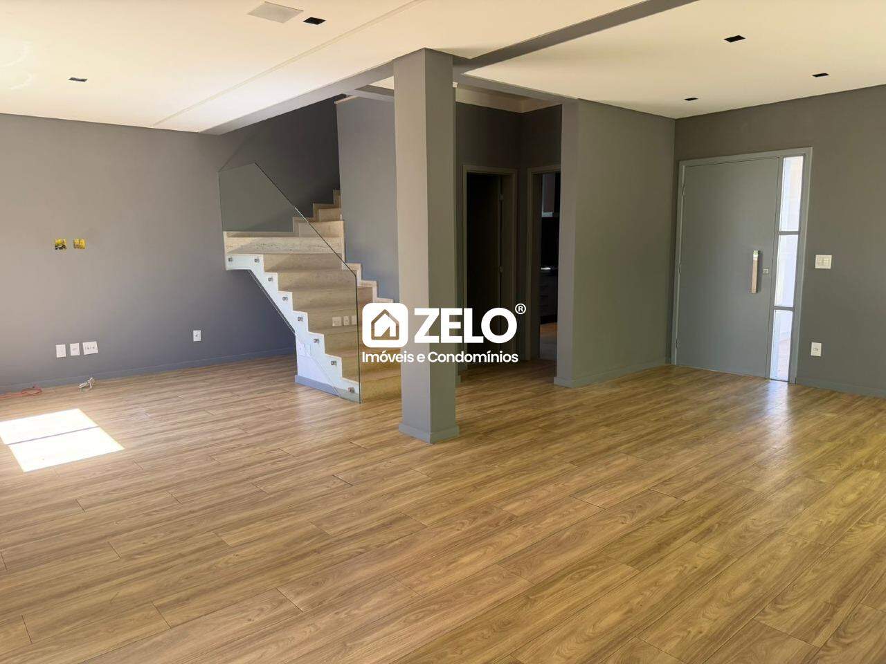 Casa em Bairro das Palmeiras, Campinas - SP | Zelo Imóveis: Sala de estar 