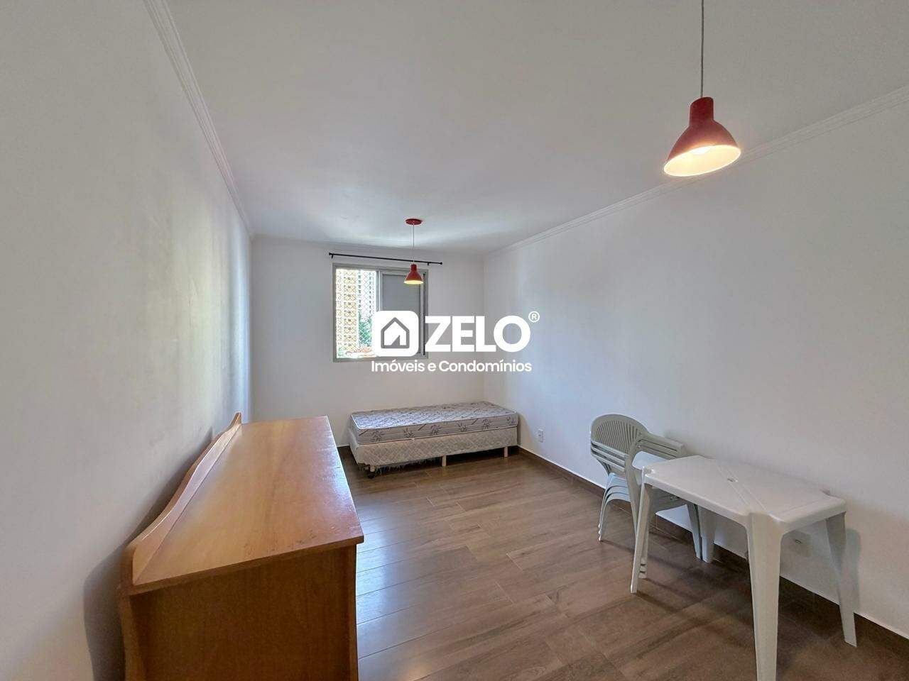 Apartamento em Centro, Campinas - SP | Zelo Imóveis: Sala e dormitório integrados