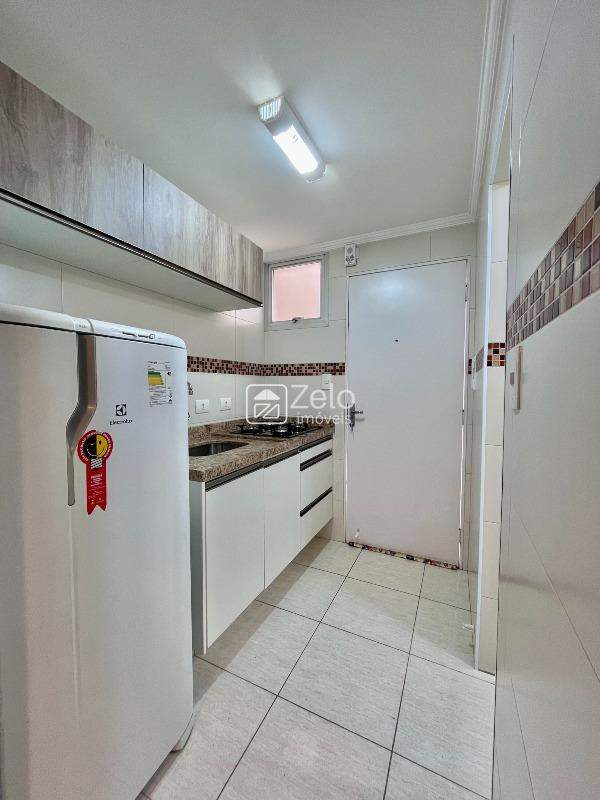 Apartamento em Centro, Campinas - SP | Zelo Imóveis: Cozinha