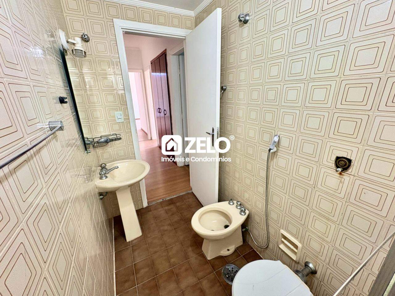 Apartamento em Cambuí, Campinas - SP | Zelo Imóveis: Banheiro
