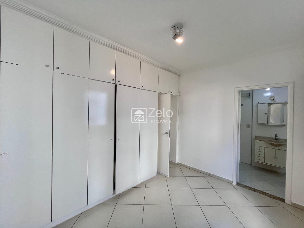 Apartamento em Vila Itapura, Campinas - SP | Zelo Imóveis: Dormitório com armários