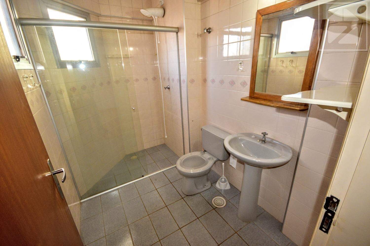 Apartamento em Botafogo, Campinas - SP | Zelo Imóveis: Banheiro social