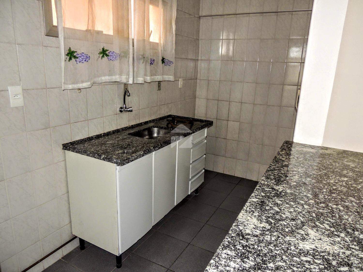 Apartamento em Centro, Campinas - SP | Zelo Imóveis: Cozinha