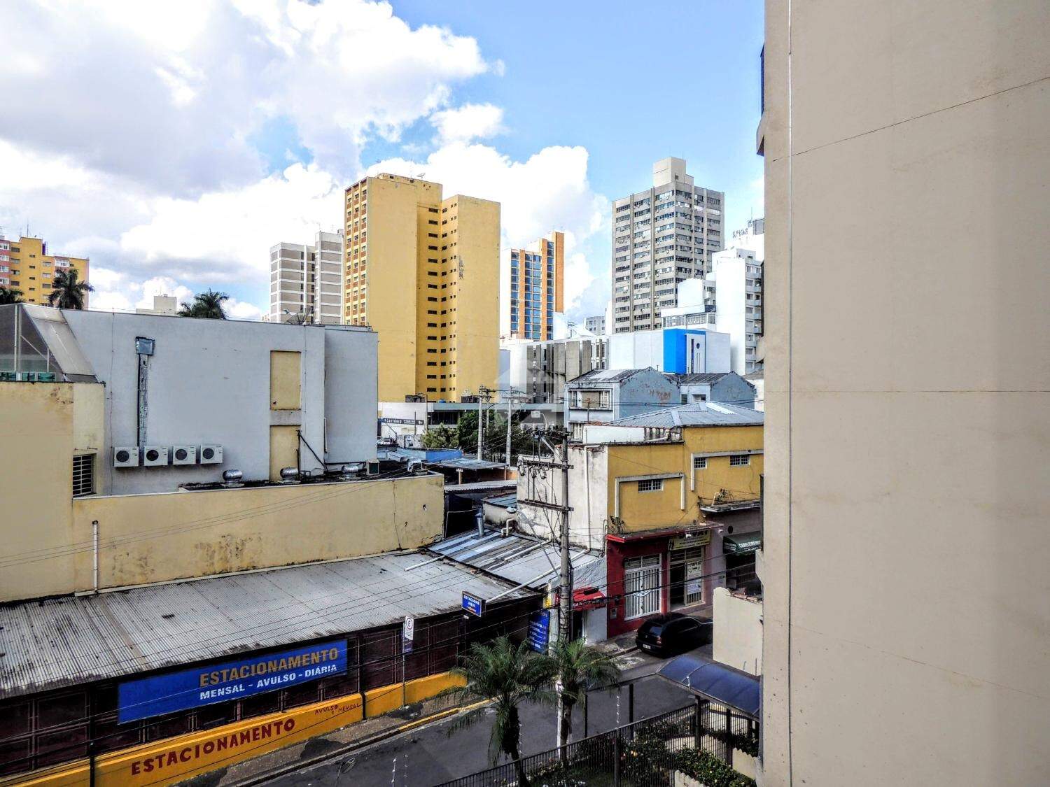 Apartamento em Centro, Campinas - SP | Zelo Imóveis: Vista da sacada