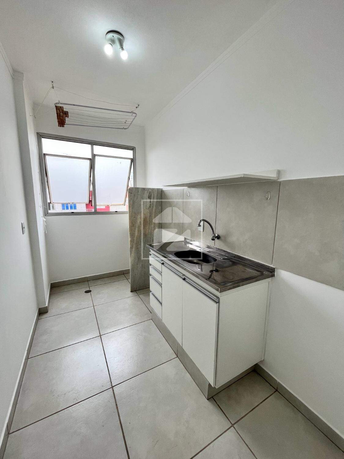 Apartamento em Vila Itapura, Campinas - SP | Zelo Imóveis: Cozinha