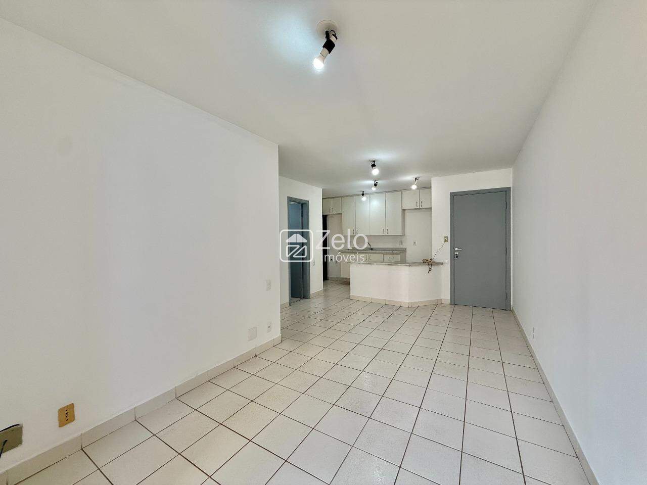 Apartamento em Centro, Campinas - SP | Zelo Imóveis: Sala e cozinha integradas