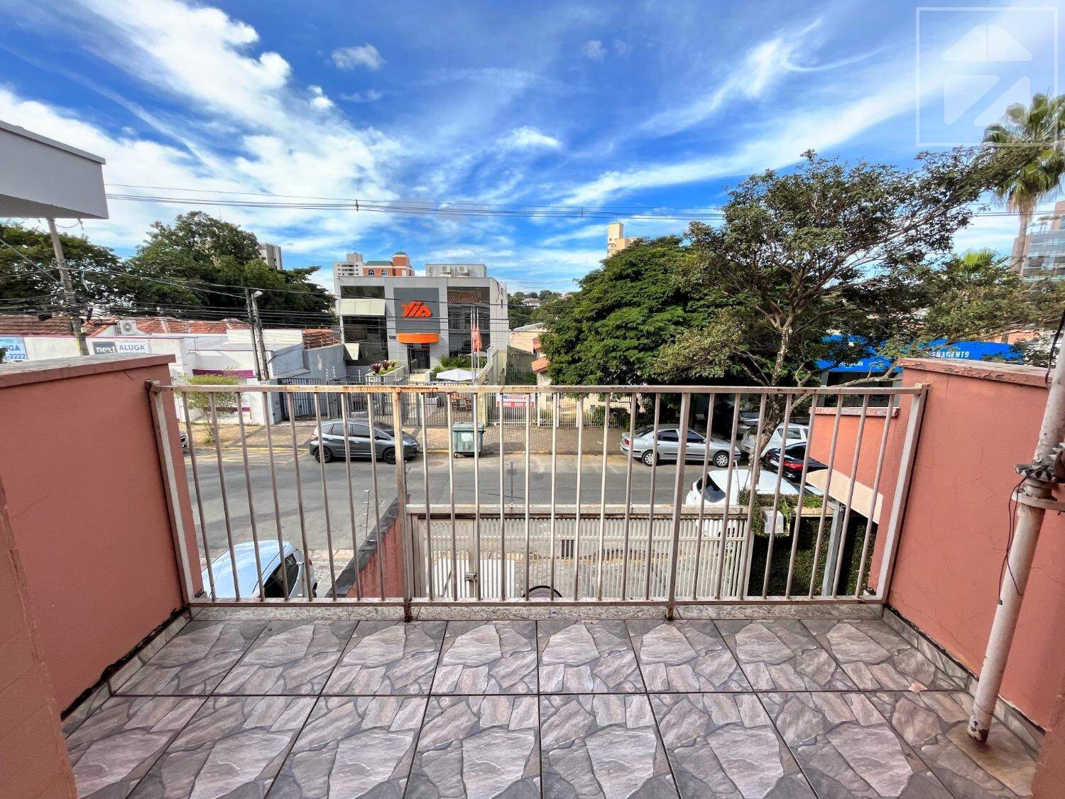 Casa em Cambuí, Campinas - SP | Zelo Imóveis: 