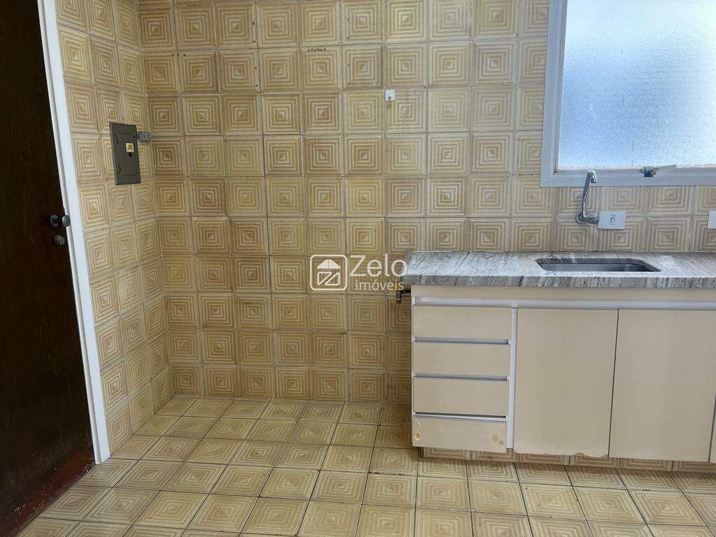 Apartamento em Vila Itapura, Campinas - SP | Zelo Imóveis: Cozinha