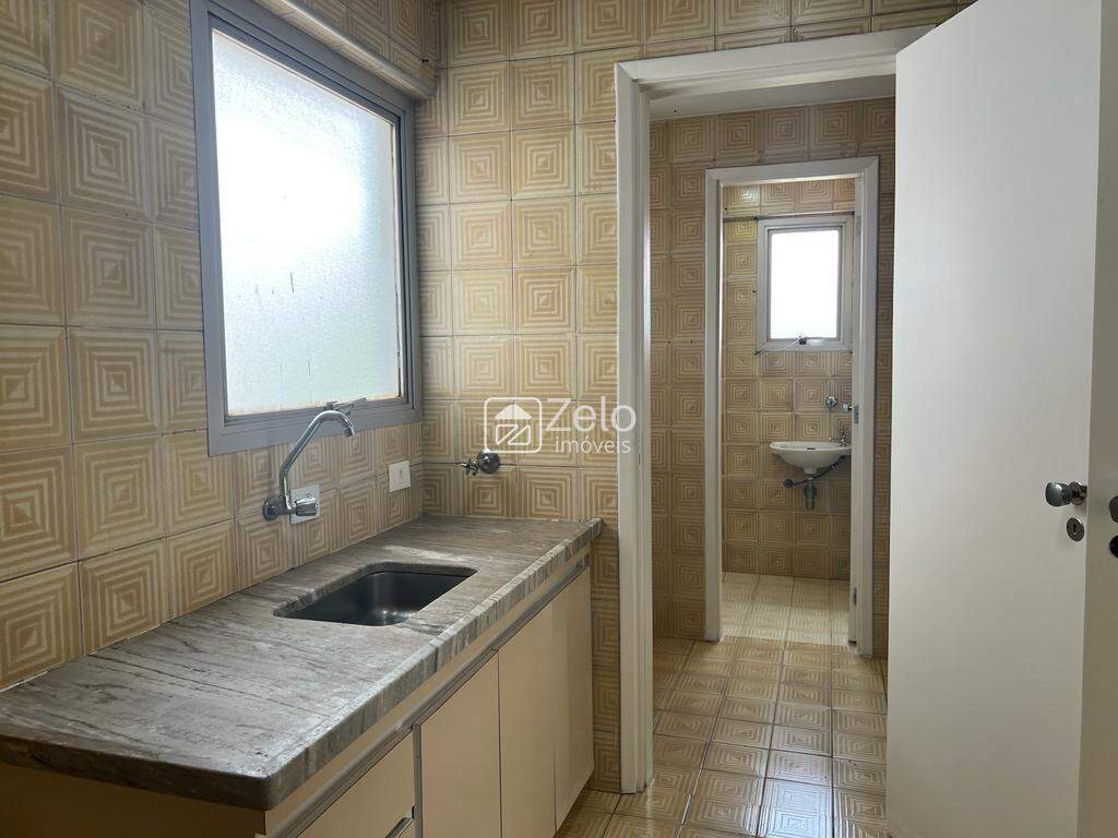 Apartamento em Vila Itapura, Campinas - SP | Zelo Imóveis: Cozinha