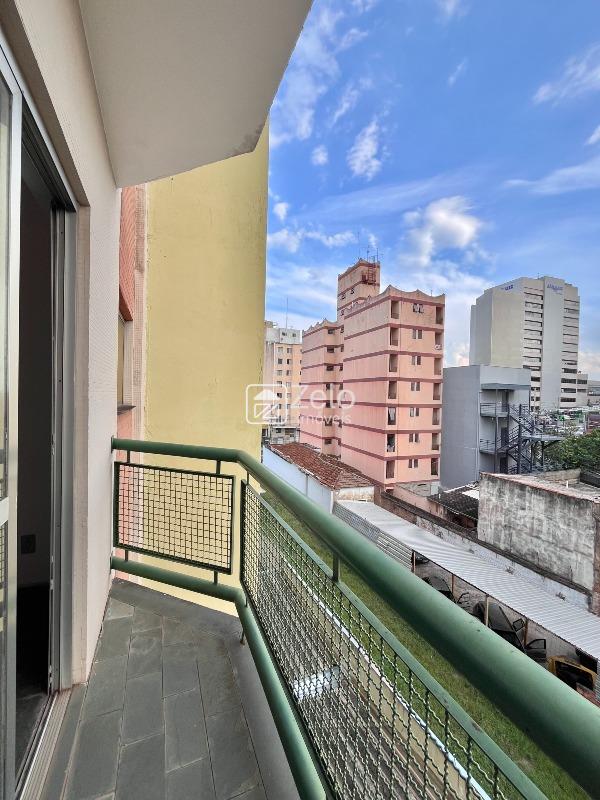 Apartamento em Botafogo, Campinas - SP | Zelo Imóveis: Varanda com vista