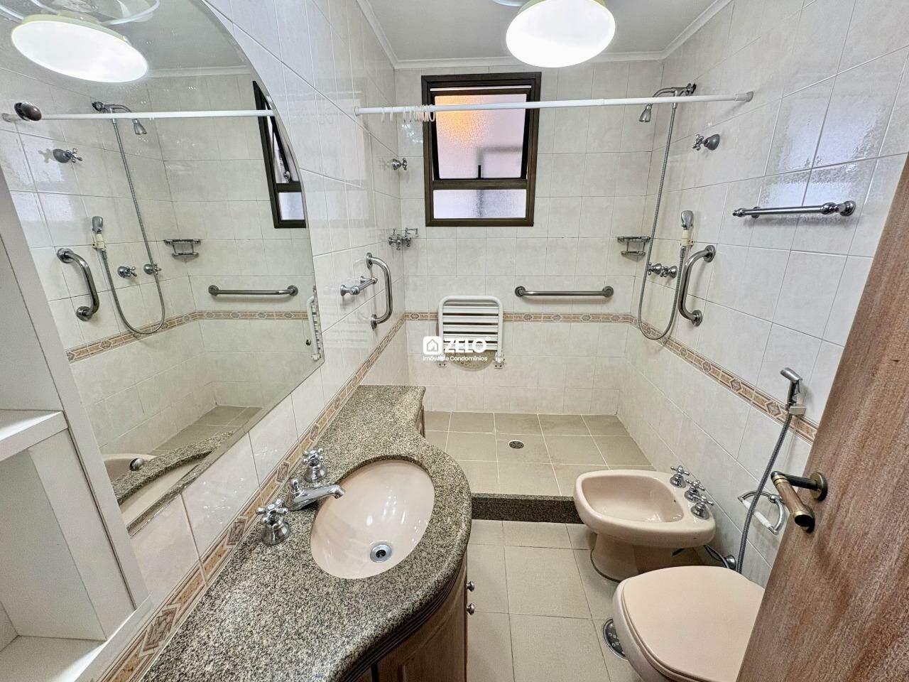 Apartamento em Cambuí, Campinas - SP | Zelo Imóveis: 
