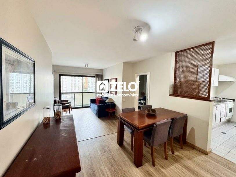 Apartamento em Cambuí, Campinas - SP | Zelo Imóveis: Sala de estar