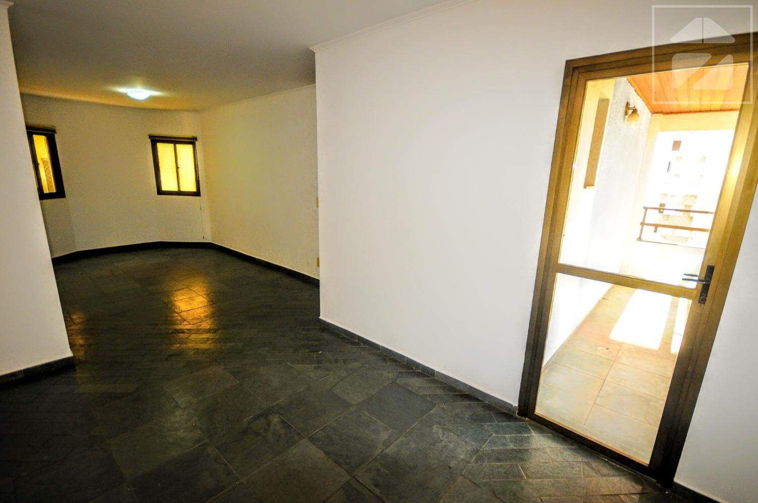 Apartamento em Cambuí, Campinas - SP | Zelo Imóveis: 