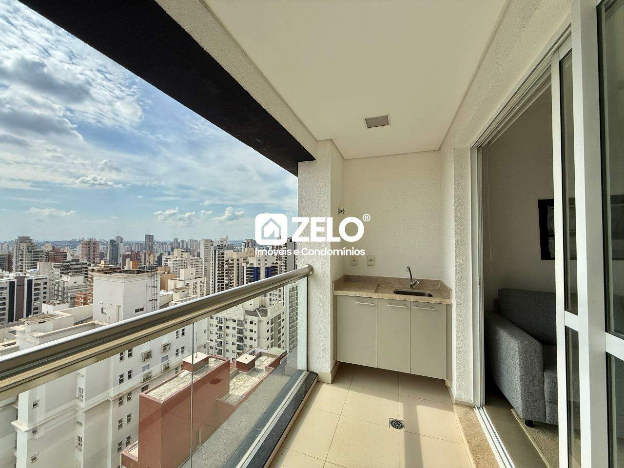 Apartamento em Centro, Campinas - SP | Zelo Imóveis: Varanda gourmet