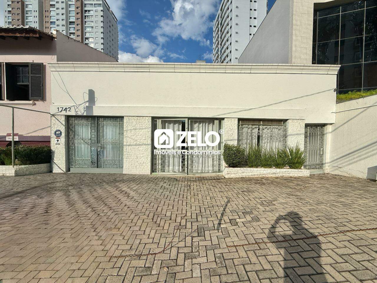 Casa em Cambuí, Campinas - SP | Zelo Imóveis: 