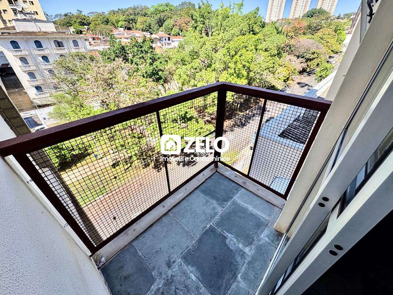 Apartamento em Jardim Proença, Campinas - SP | Zelo Imóveis: Sacada com vista