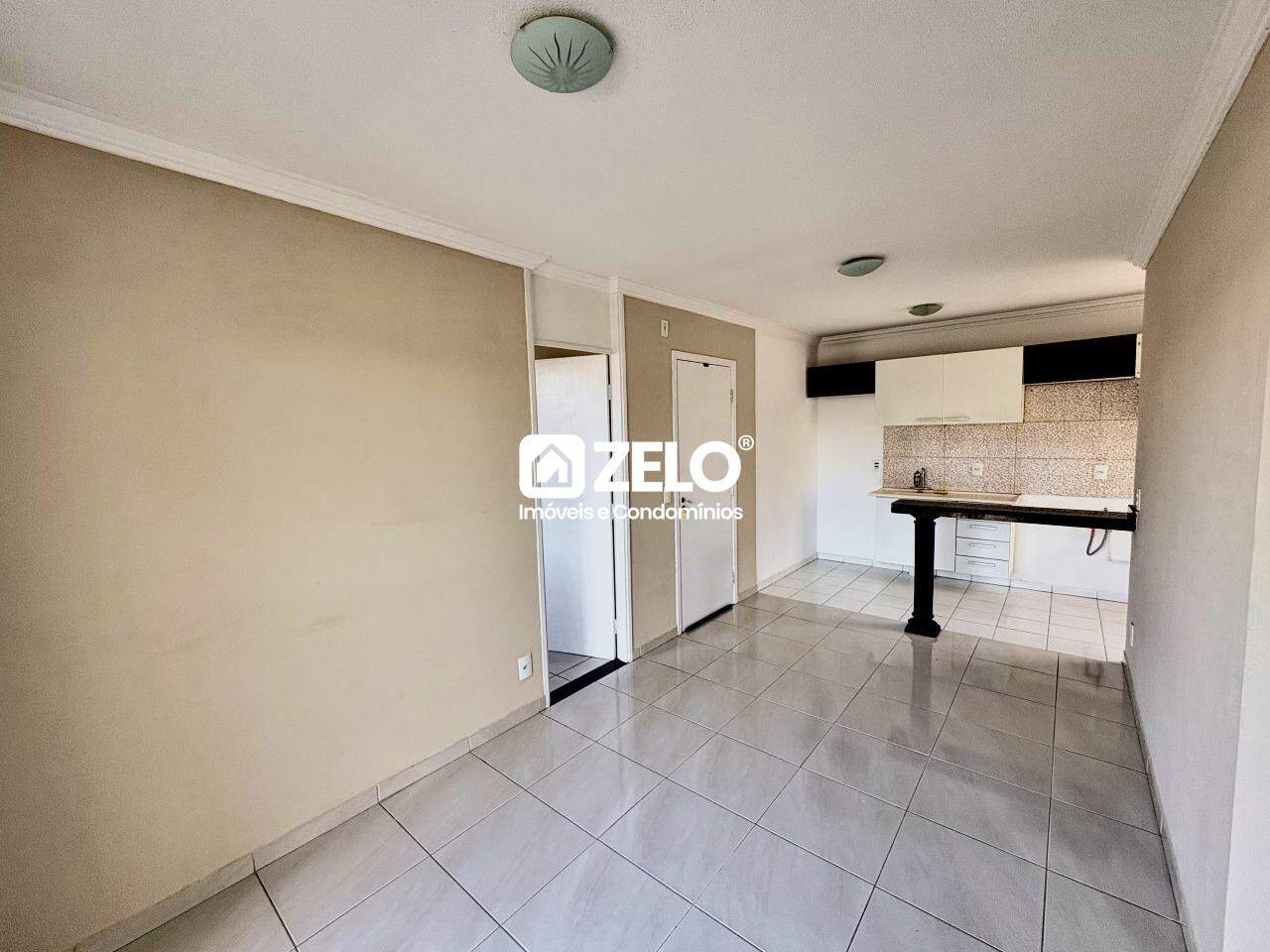 Apartamento em Vila Marieta, Campinas - SP | Zelo Imóveis: Sala de estar