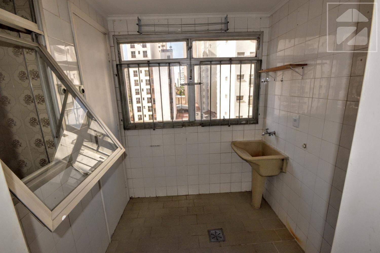 Apartamento em Cambuí, Campinas - SP | Zelo Imóveis: 