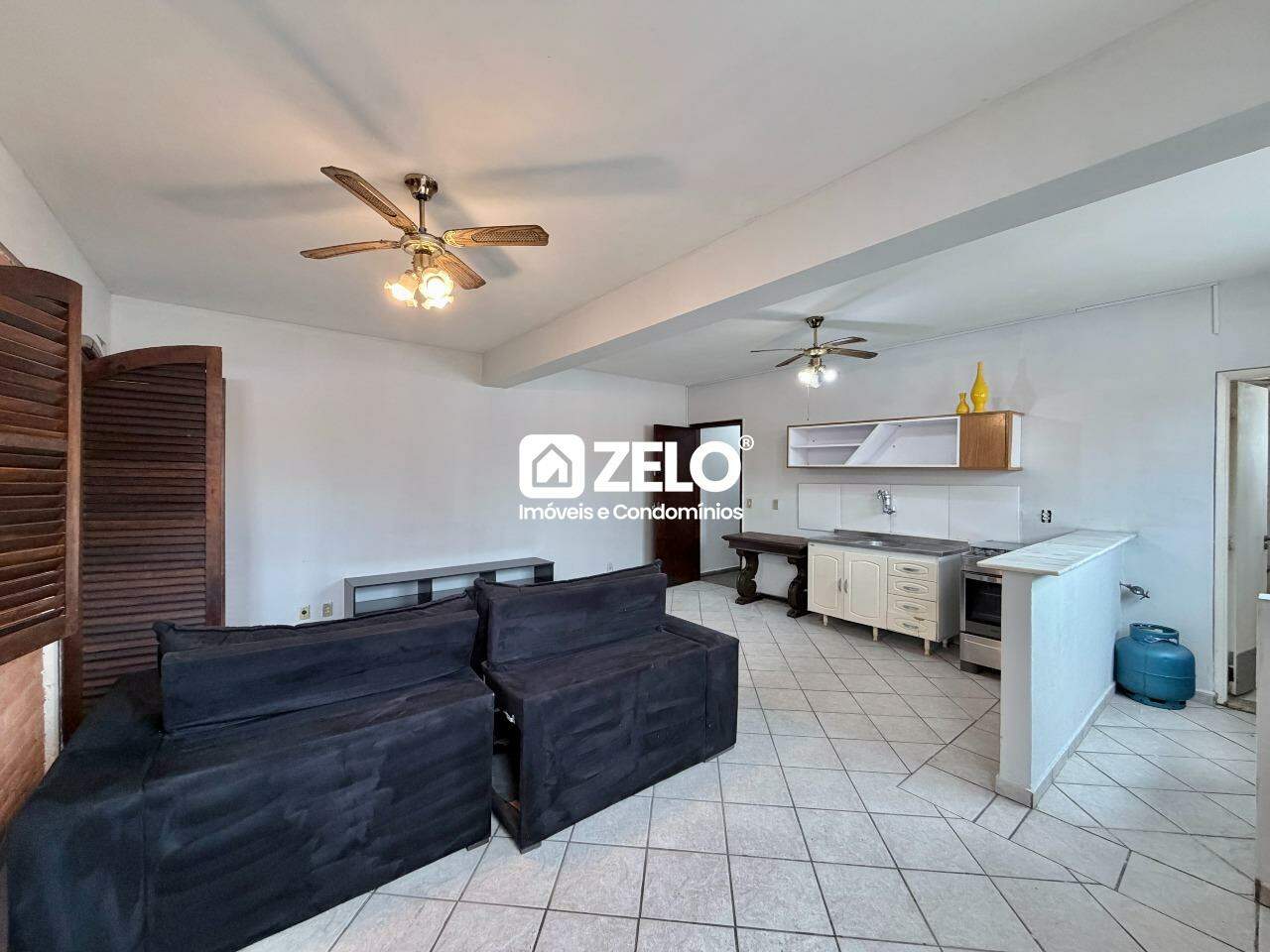 Apartamento em Centro, Campinas - SP | Zelo Imóveis: Sala e cozinha integradas