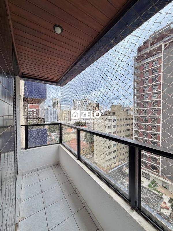 Apartamento em Cambuí, Campinas - SP | Zelo Imóveis: Varanda com vista