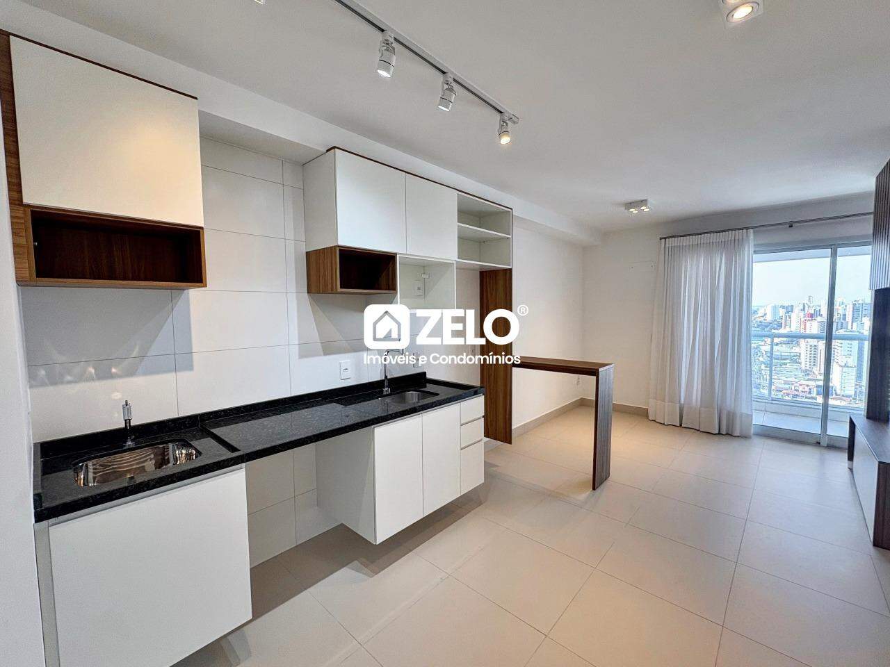 Apartamento em Vila Itapura, Campinas - SP | Zelo Imóveis: Sala de estar e cozinha integradas