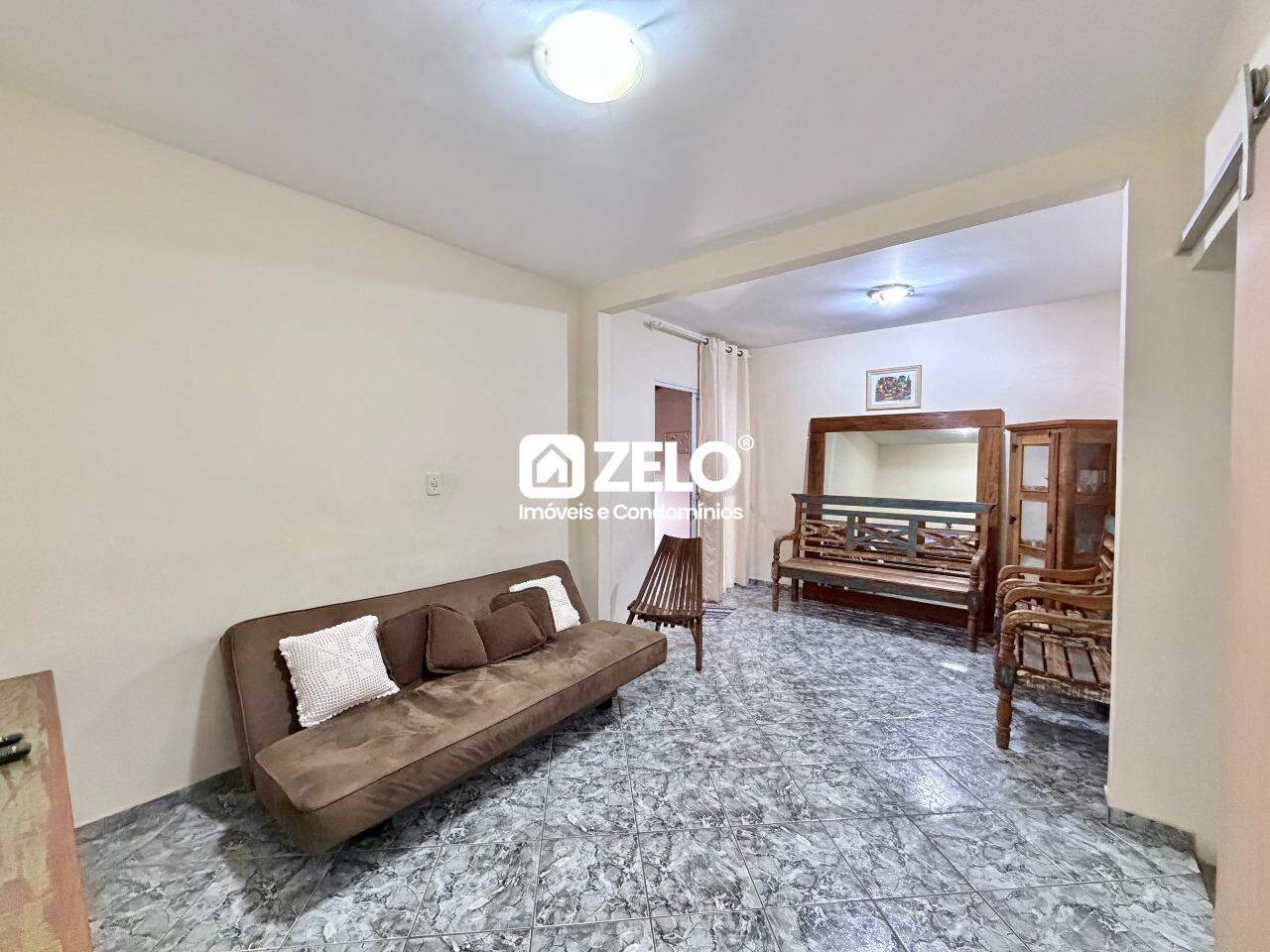 Casa em Vila Miguel Vicente Cury, Campinas - SP | Zelo Imóveis: Sala de estar