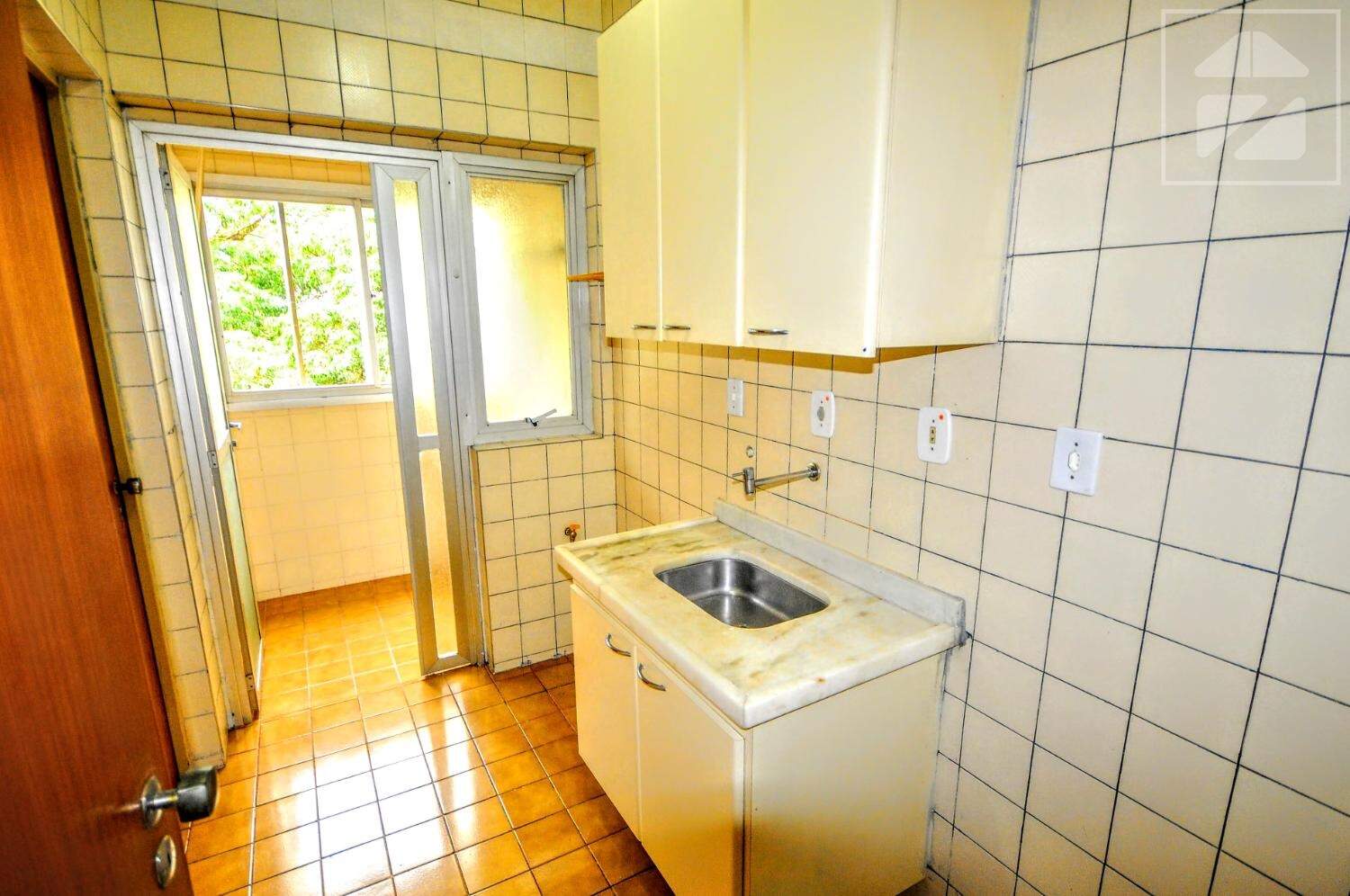Apartamento em Centro, Campinas - SP | Zelo Imóveis: Cozinha