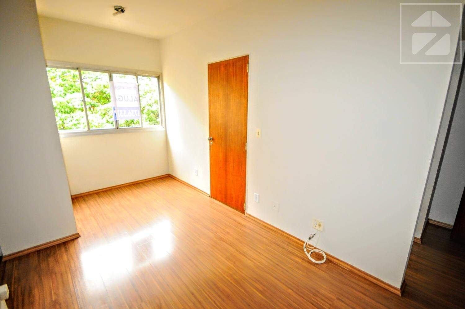 Apartamento em Centro, Campinas - SP | Zelo Imóveis: Sala de estar