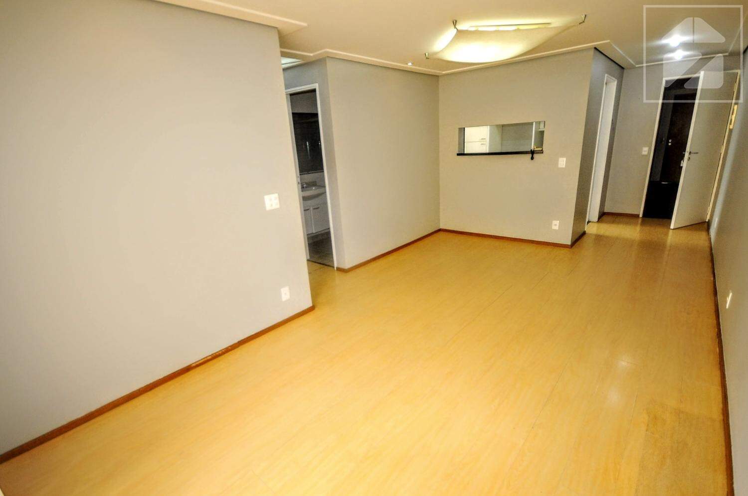 Apartamento em Vila Nova, Campinas - SP | Zelo Imóveis: Sala de estar