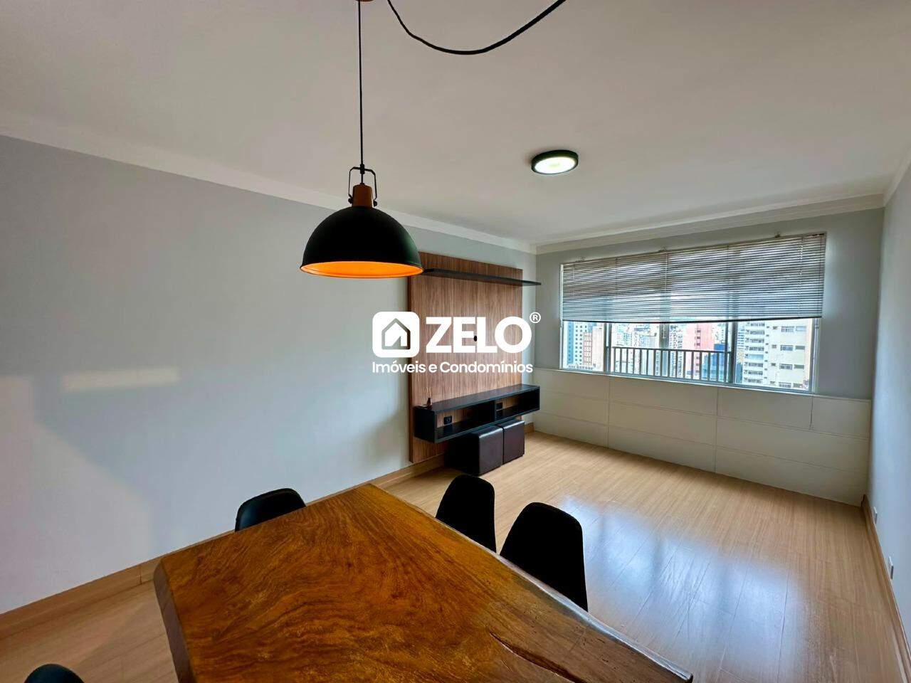 Apartamento em Centro, Campinas - SP | Zelo Imóveis: Sala de estar